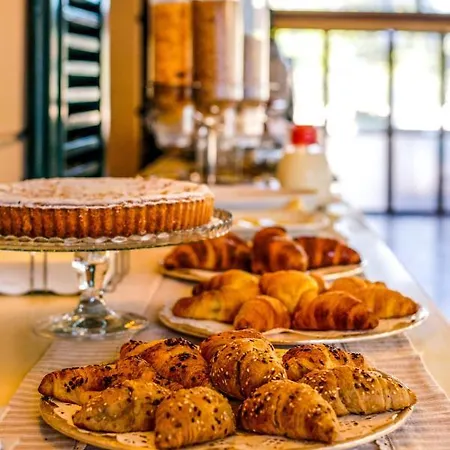 Maderno By Double Hospitality Hotel Toscolano Maderno