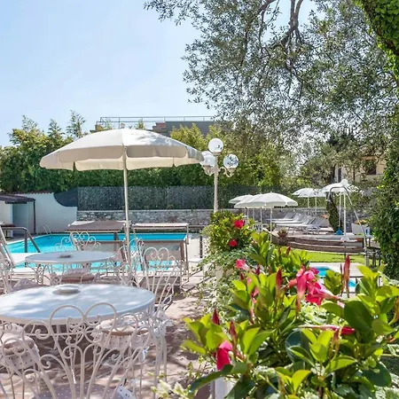 Maderno By Double Hospitality 4*