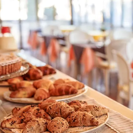 Maderno By Double Hospitality 4*