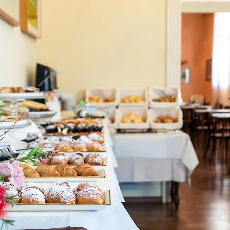 Maderno By Double Hospitality Otel