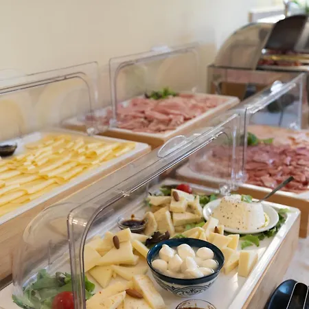 Maderno By Double Hospitality 4*